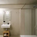 Lits De Lo - Boutique Self Check-In Rooms *